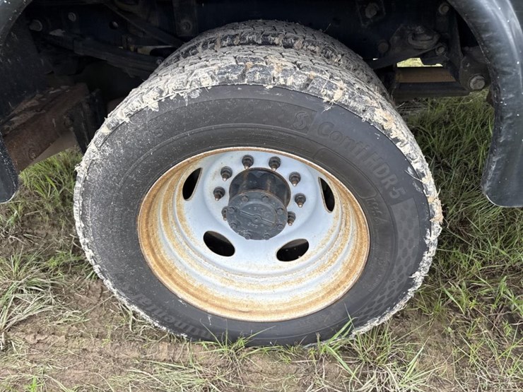 2020-ford-f550-image-56