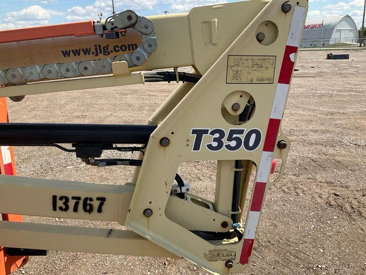 2012-jlg-t350-image-14