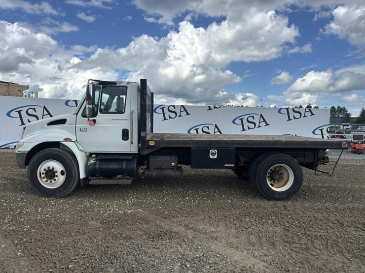 2005-international-durastar-4200-image-2