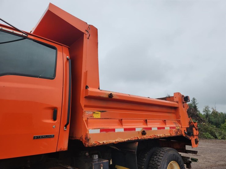 #1648-•-sterling-single-axle-patrol-truck-image-28