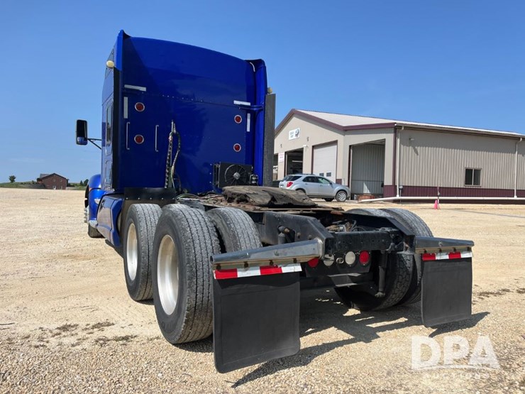 2013-kenworth-t660-image-14