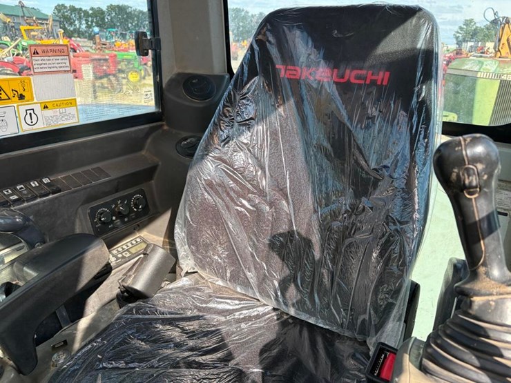 2019-takeuchi-tb290-image-22
