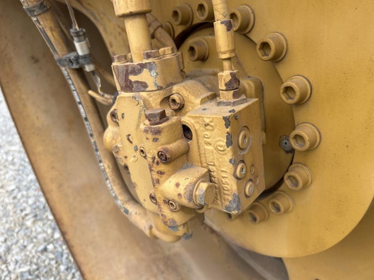 caterpillar-cb54-image-17