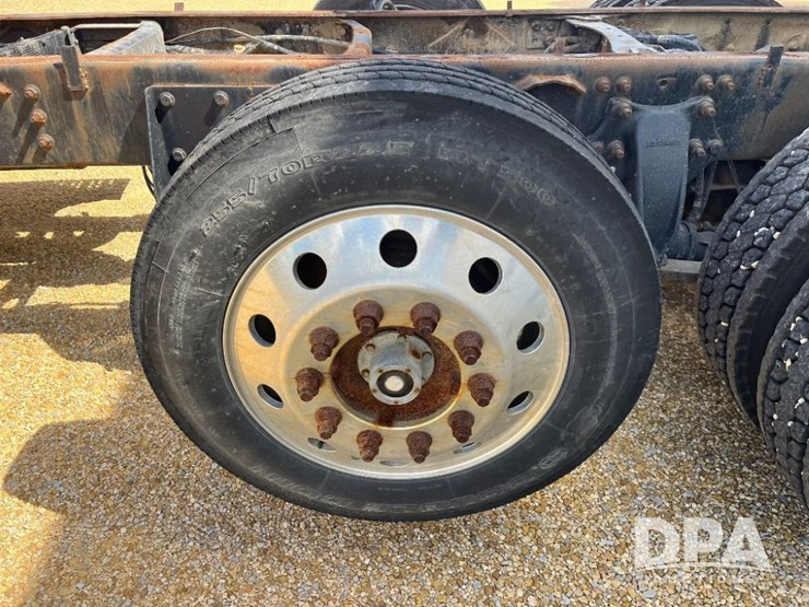 2007-freightliner-columbia-truck-(jn2954,-unit-2158)-image-50