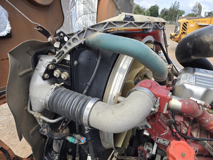 2015-mack-granite-gu813-image-71