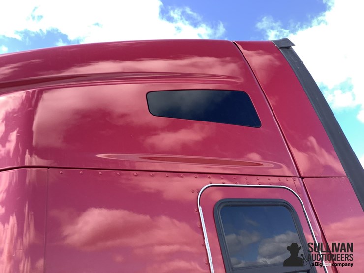 2020-kenworth-t680-image-12