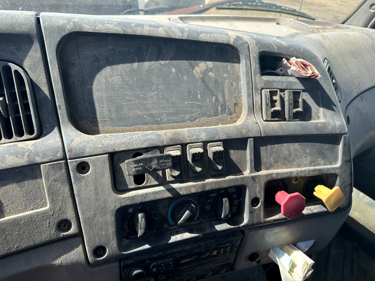 1998-ford-at9513-image-63