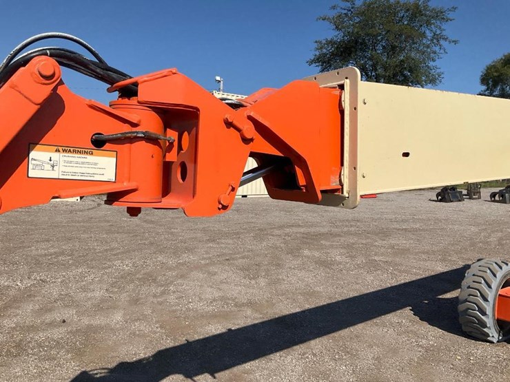 2010-jlg-m600jp-image-14