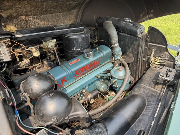#1062-•-1949-buick-series-50-super-sedan-image-56