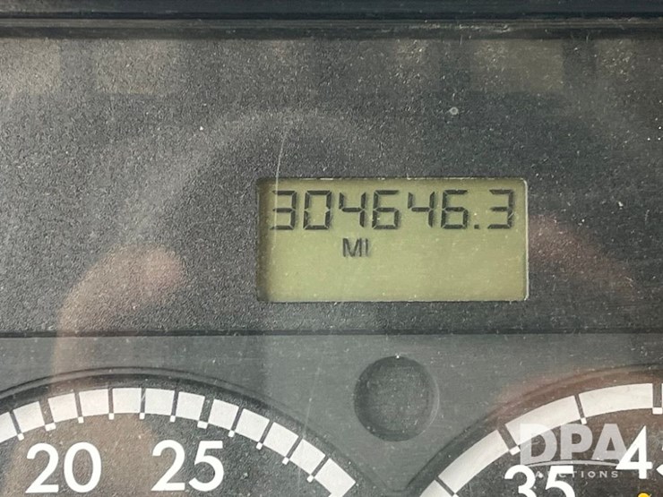 2010-freightliner-business-class-m2-petroleum-truck-(jn2961,-unit-491)-image-81