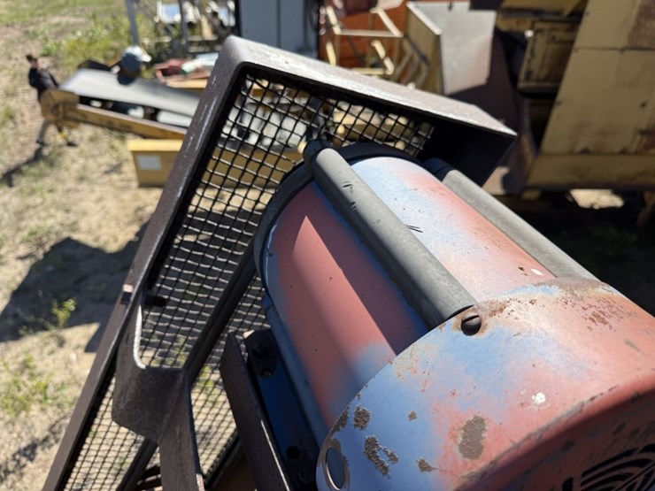 #1604-•-telsmith-20’x6’-towable-screener-image-63