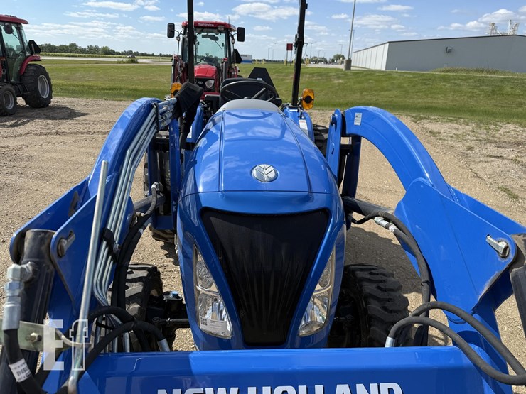 2022-new-holland-workmaster-35-image-9