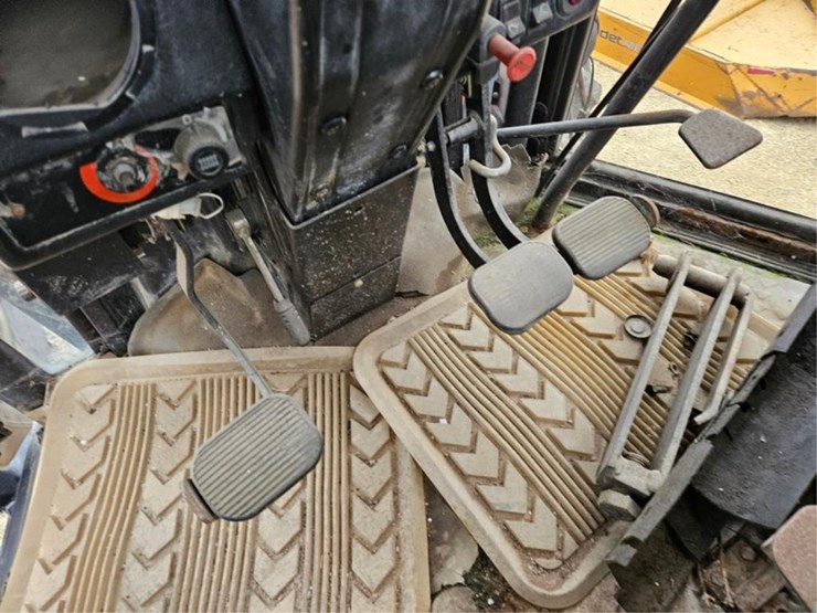 agco-allis-6690-image-16