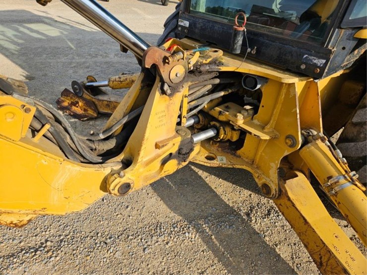 caterpillar-430d-image-21