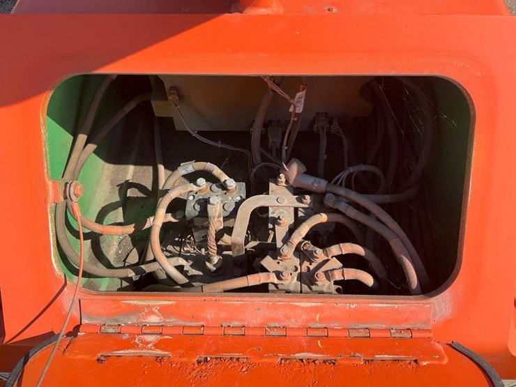 2010-jlg-m600jp-image-20