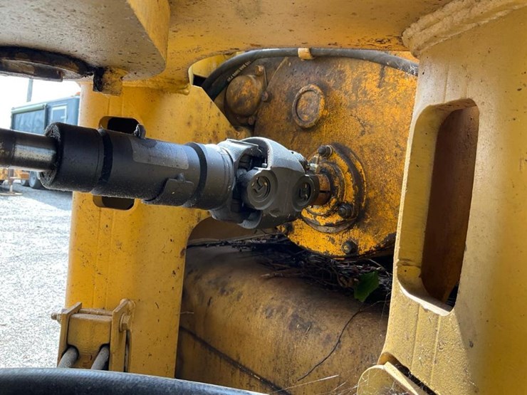 1985-deere-648d-image-28