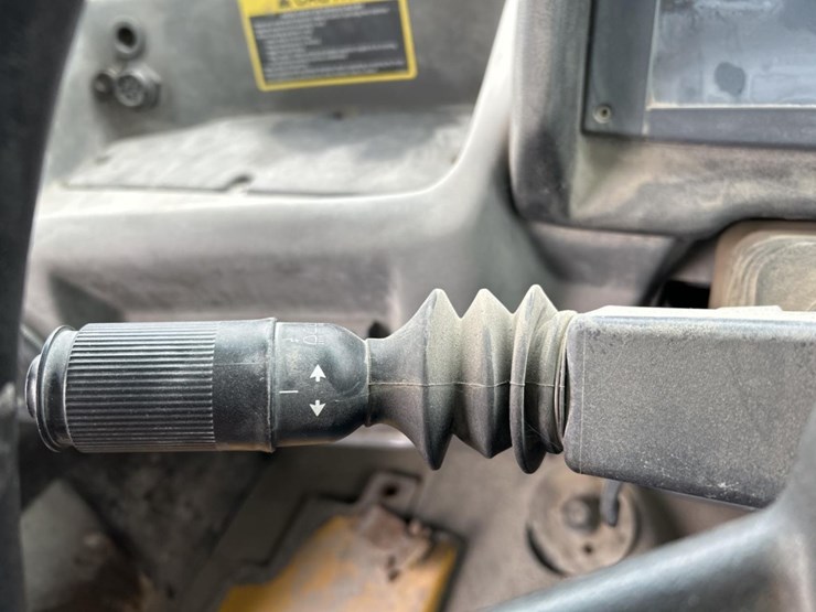 2014-deere-460e-image-44