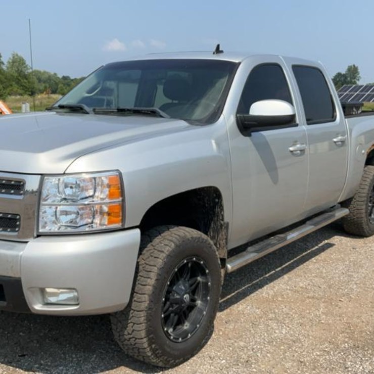 2011 CHEVROLET SILVERADO
