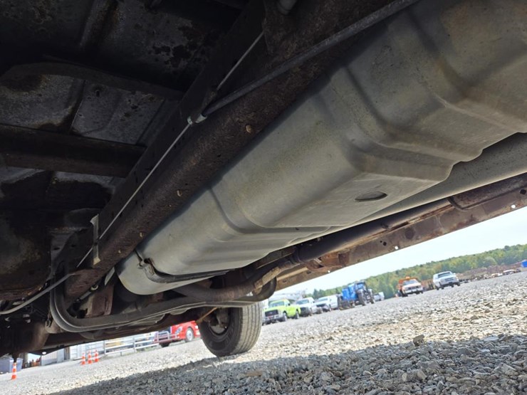 2008-ford-e250-image-28