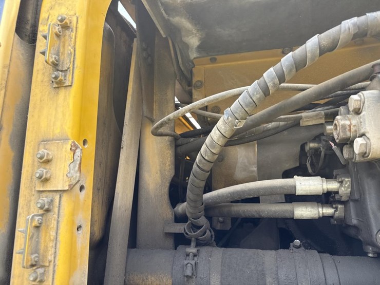 2015-komatsu-pc490-lc-11-image-25