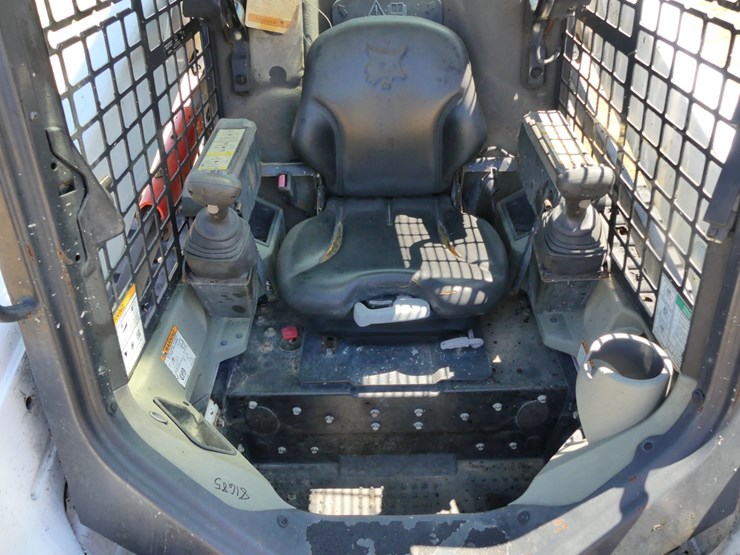 2019-bobcat-t590-image-12