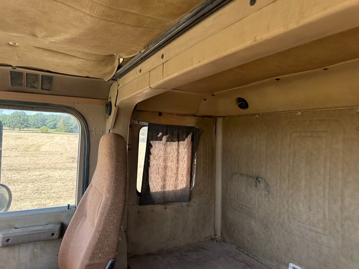 #32159-•-1984-international-co9670-sleeper-truck-tractor-vin:-1hsrdjwr0ehb13117-image-58