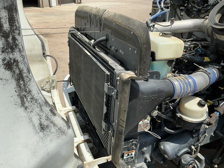 2020-peterbilt-337-image-33