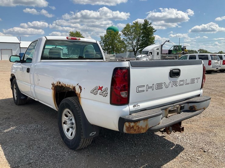 2006-chevrolet-k1500-image-3
