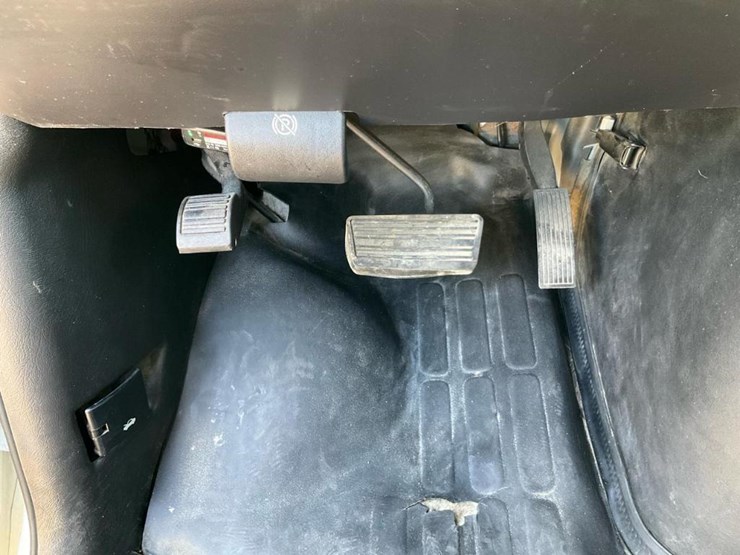 2013-chevrolet-express-g2500-image-56