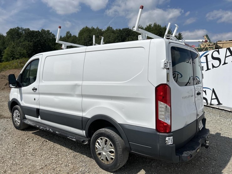 2015-ford-transit-image-3