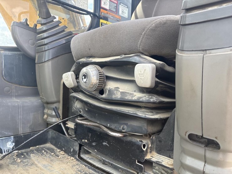 2006-deere-160c-lc-image-49