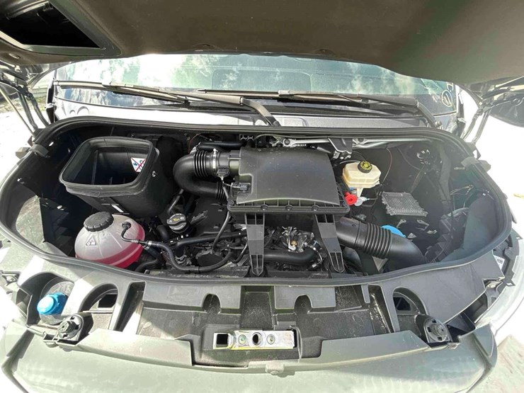 2022-mercedes-benz-sprinter-4500-image-6