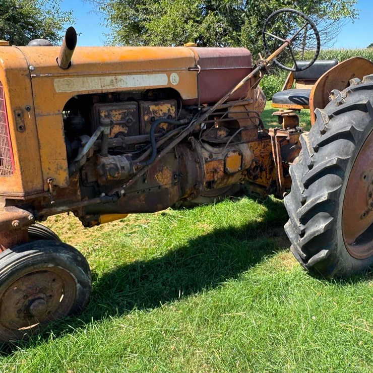 1950 MINNEAPOLIS MOLINE R