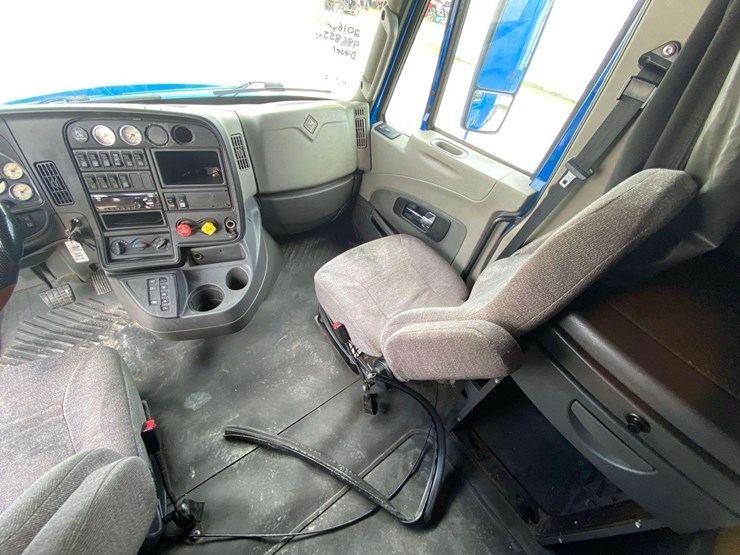 2016-international-prostar-image-24