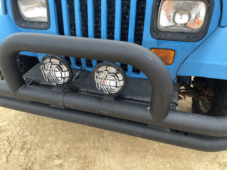 1990-jeep-wrangler-image-65