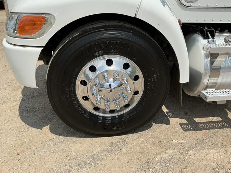 2020-peterbilt-337-image-9