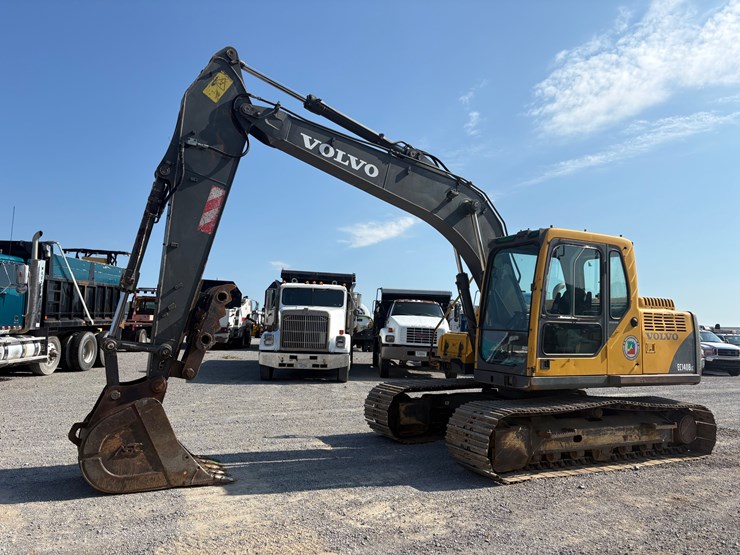 volvo-ec140b-lc-image-1