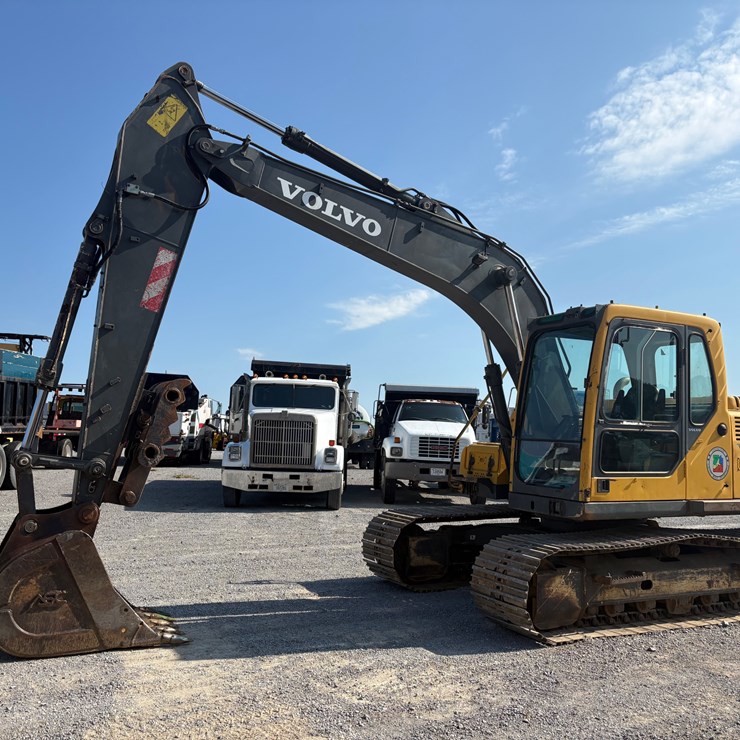 VOLVO EC140B LC