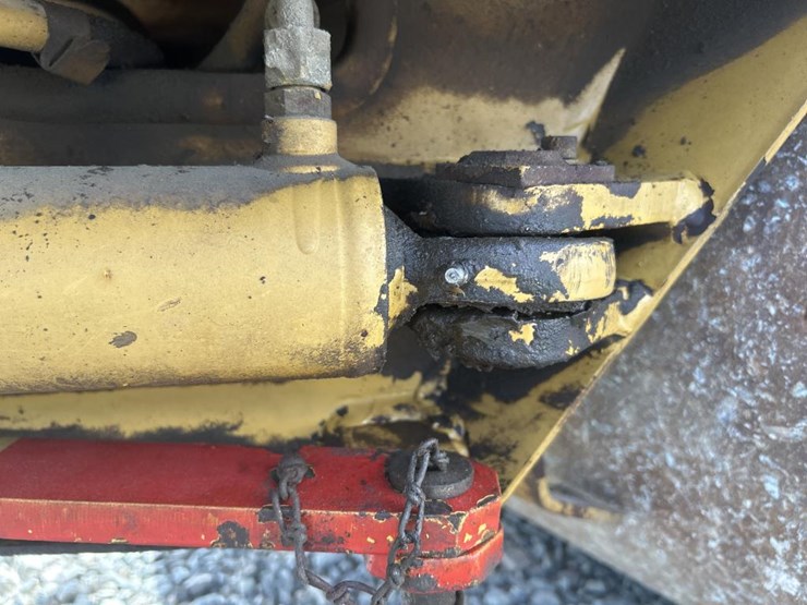 caterpillar-cb-224c-image-18