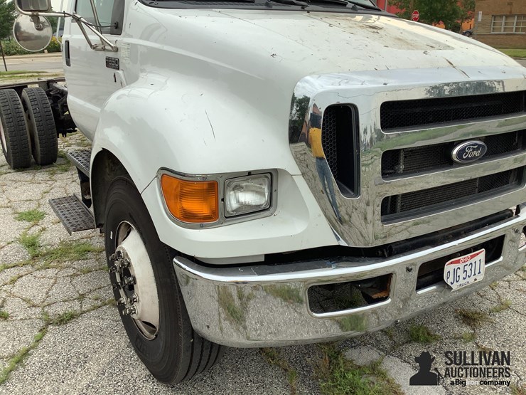 2015-ford-f650-image-16