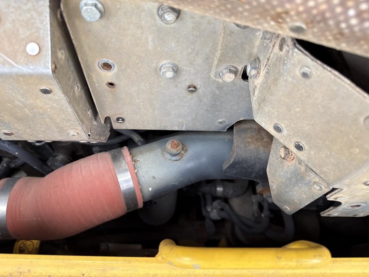 2014-komatsu-d65px-17-image-22