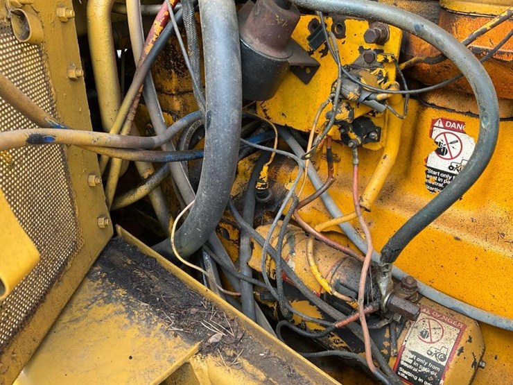 1985-deere-648d-image-86