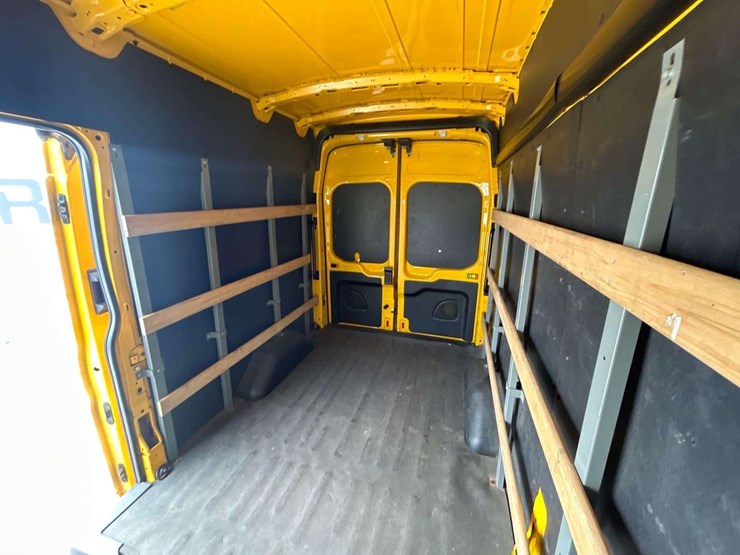 2020-ford-transit-image-23
