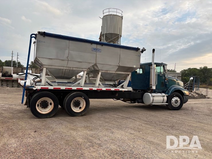 1995-ihc-9400-dry-tender-truck-(pz13881)-image-6