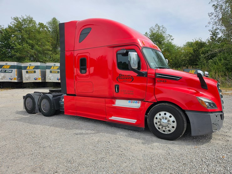 2019-freightliner-cascadia-126-image-25