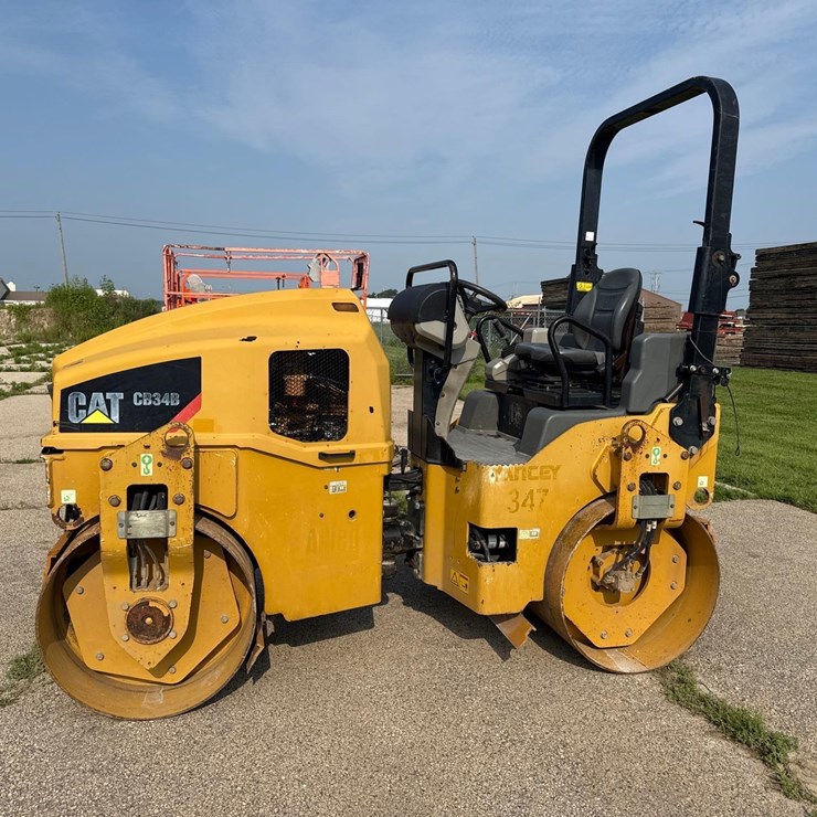 2016 CATERPILLAR CB34B