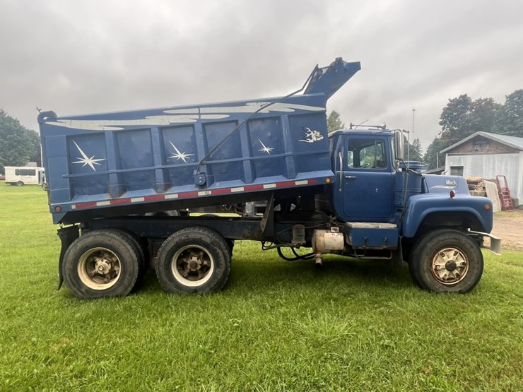 1986-mack-dm686s-image-6