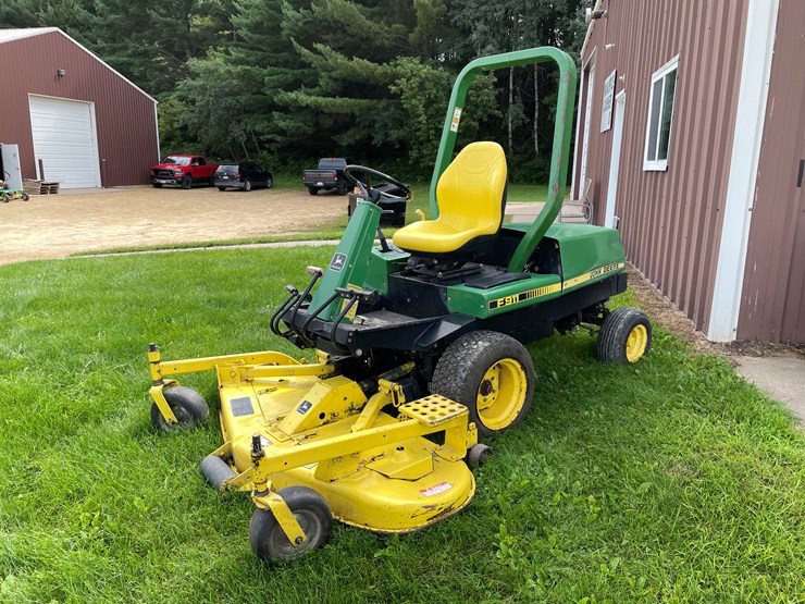 john-deere-f911-image-1