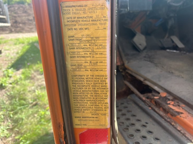 #2688-•-1998-navistar-2674-6x4-day-cab-truck-tractor-image-84