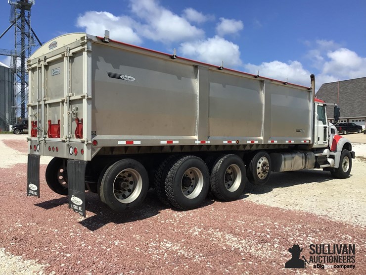 2012-mack-granite-gu713-image-5